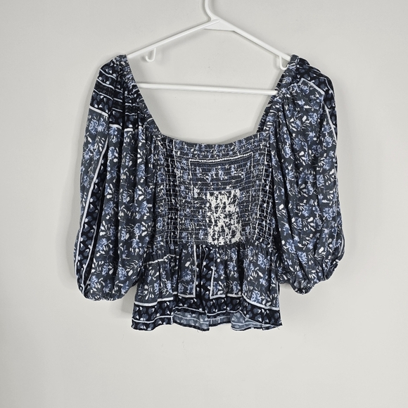 Jen's Pirate Booty Roma Finn Smocked Puff Sleeve Top Size S Blue/White Paisley - Picture 6 of 12